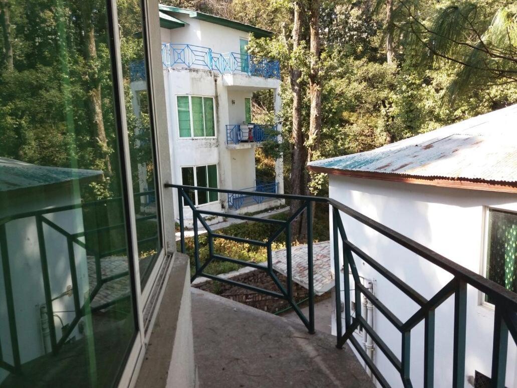 Pindi Point Guest House Ghora Gali Екстериор снимка